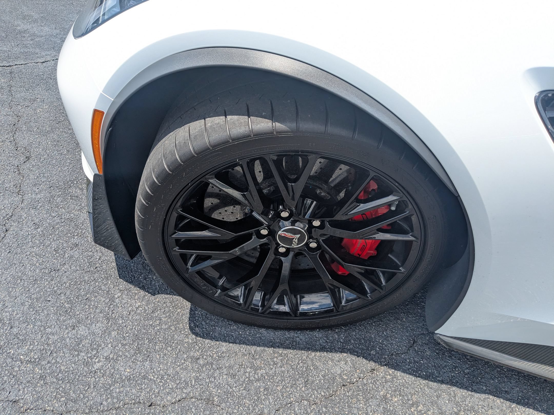 Used 2015 Chevrolet Corvette Z06 w/ 3LZ Preferred Equipment Group RWD image 10