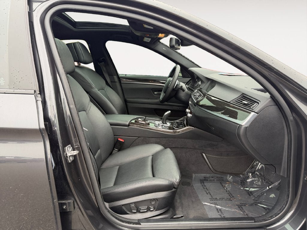 Used 2012 BMW 550i Sedan RWD image 23