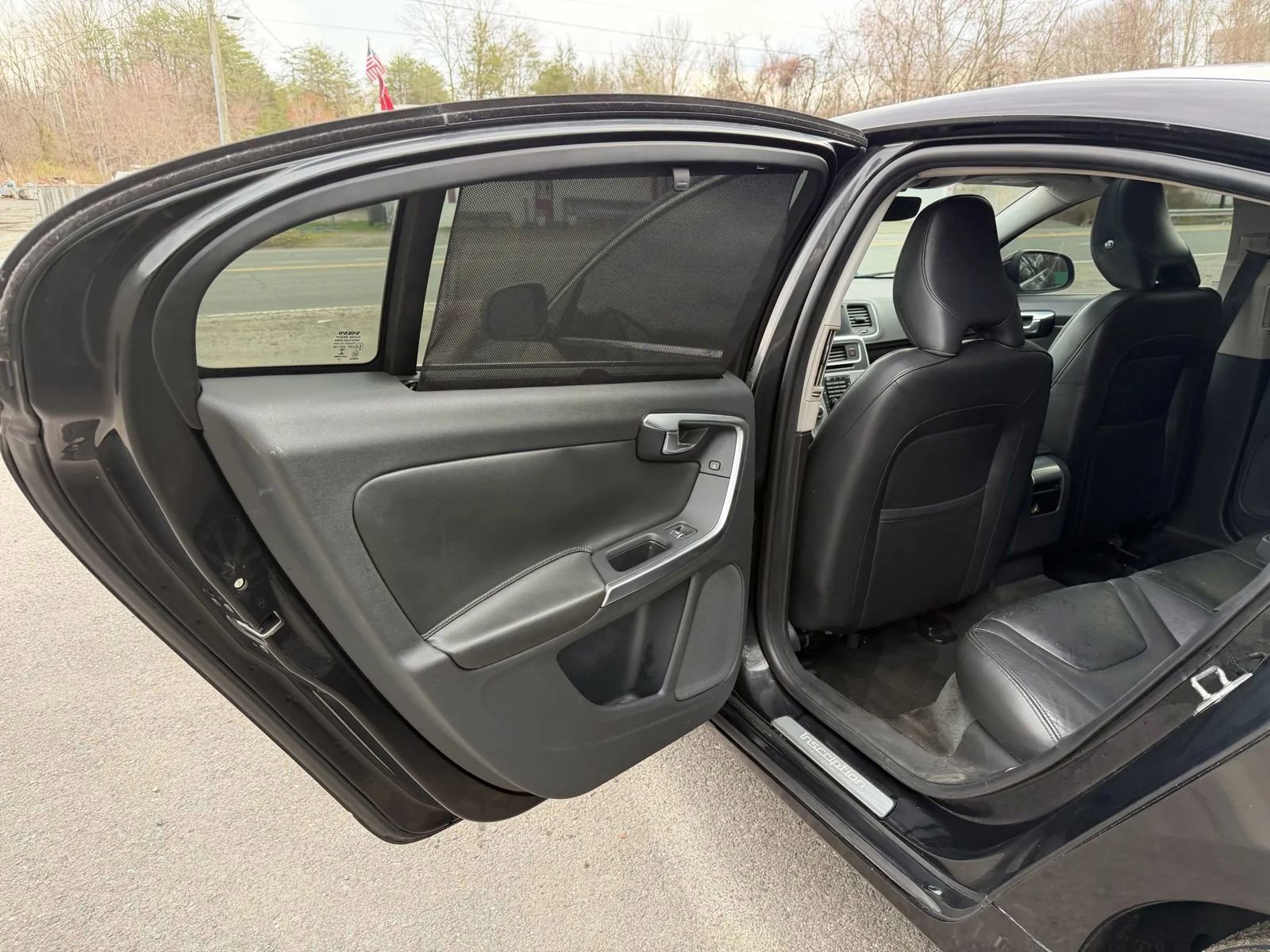 Used 2017 Volvo S60 T5 Inscription image 23