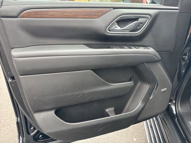 Used 2024 Chevrolet Suburban High Country w/ Advanced Technology Package image 21