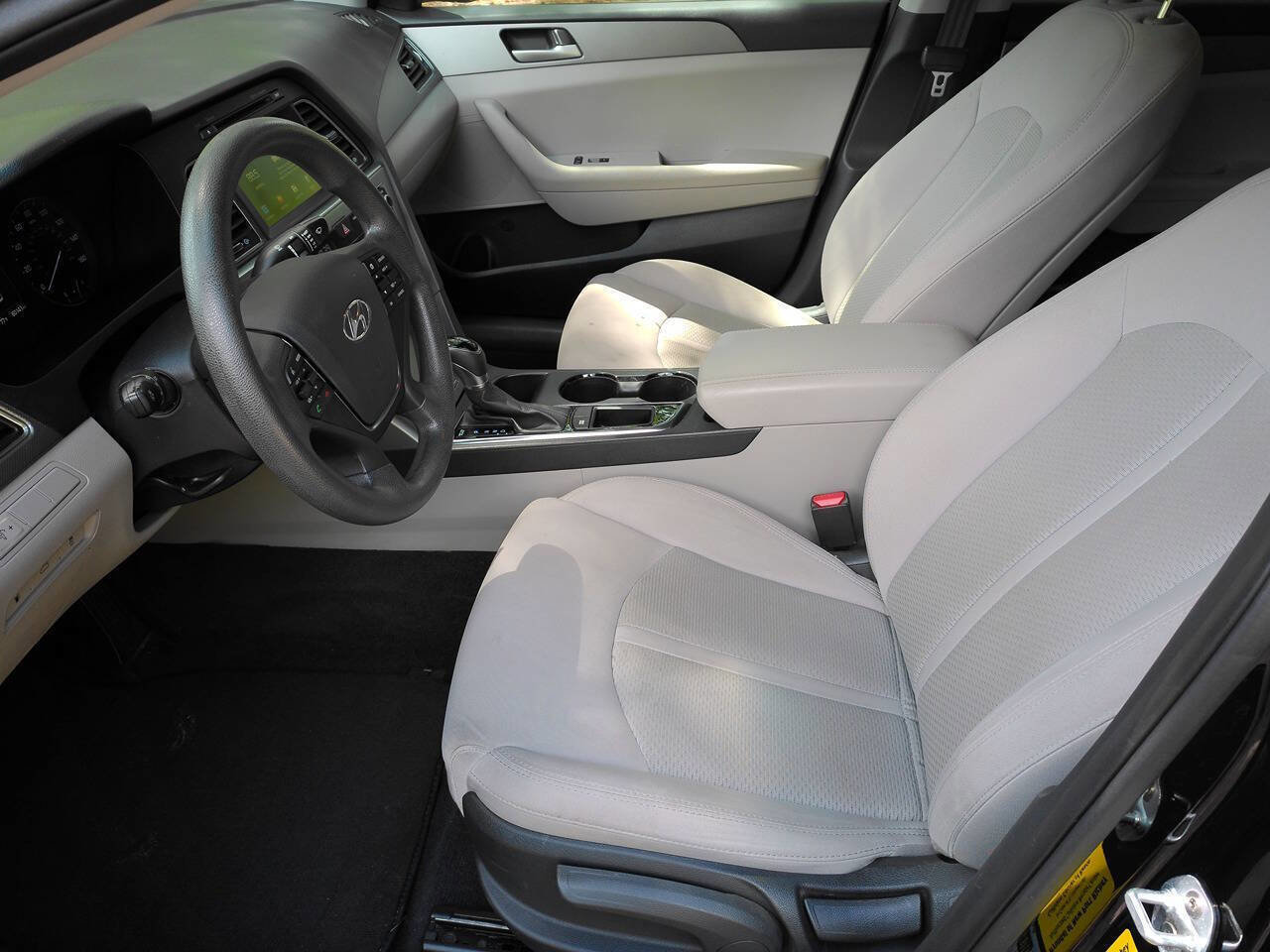 Used 2016 Hyundai Sonata SE FWD image 6