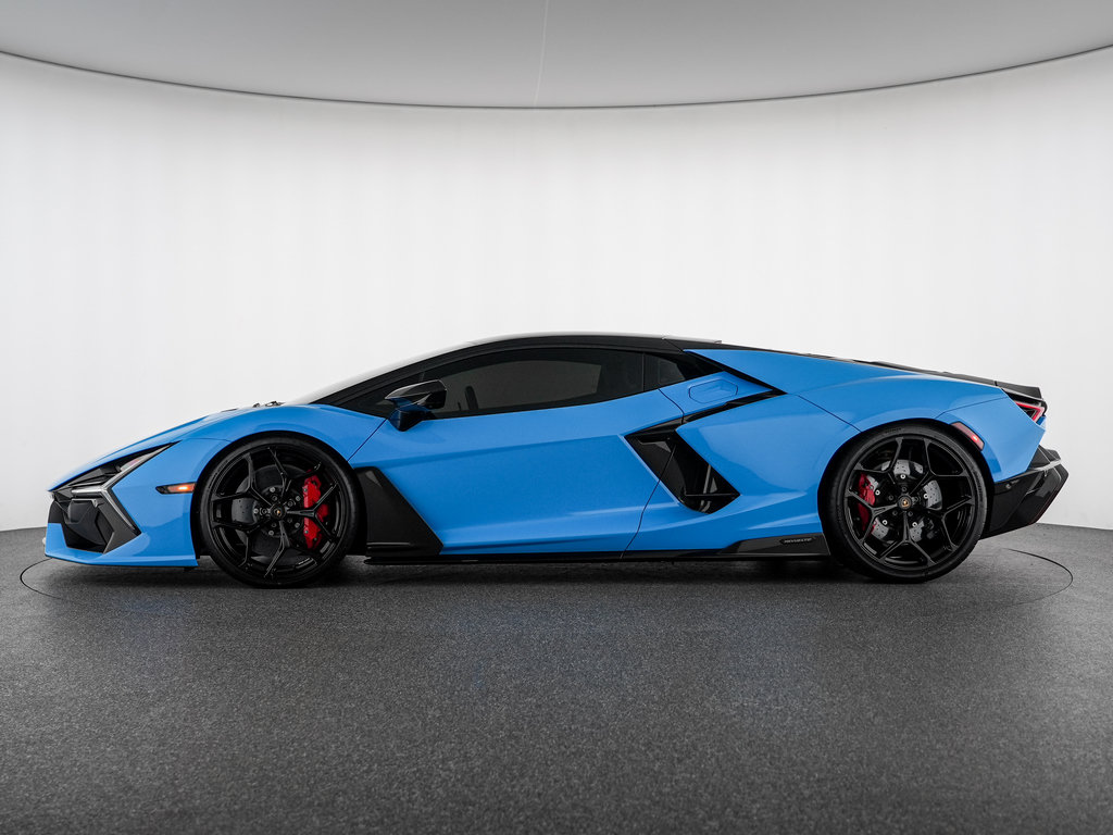 Used 2026 Lamborghini Revuelto AWD/4WD image 2