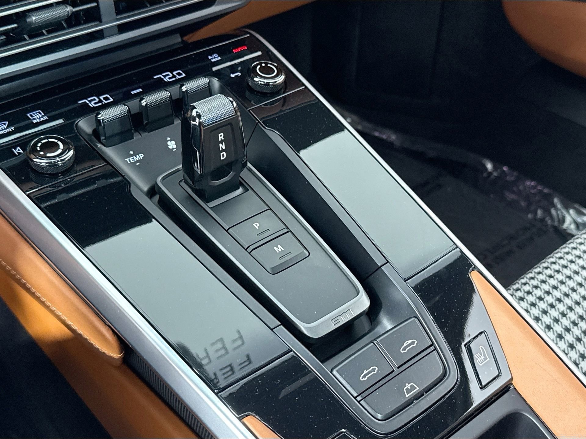 Used 2024 Porsche 911 Turbo S image 15