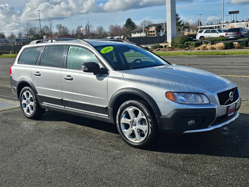 Used 2016 Volvo XC70 T5 Premier w/ Proximity Package image 3