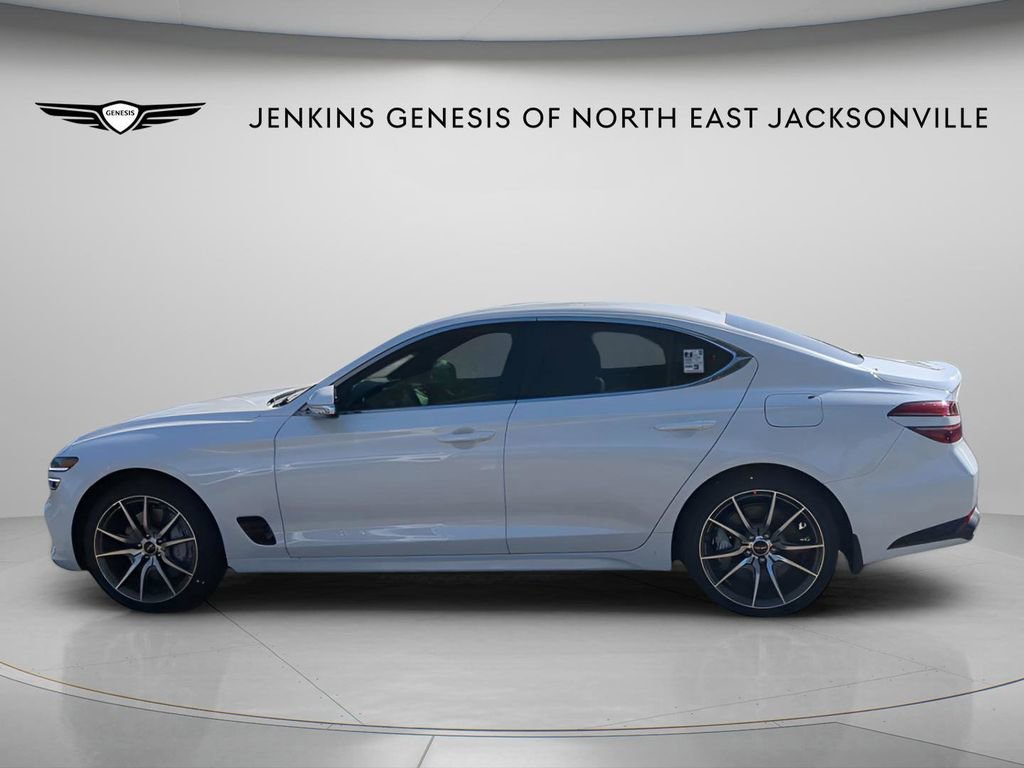 Used 2025 Genesis G70 2.5T image 9