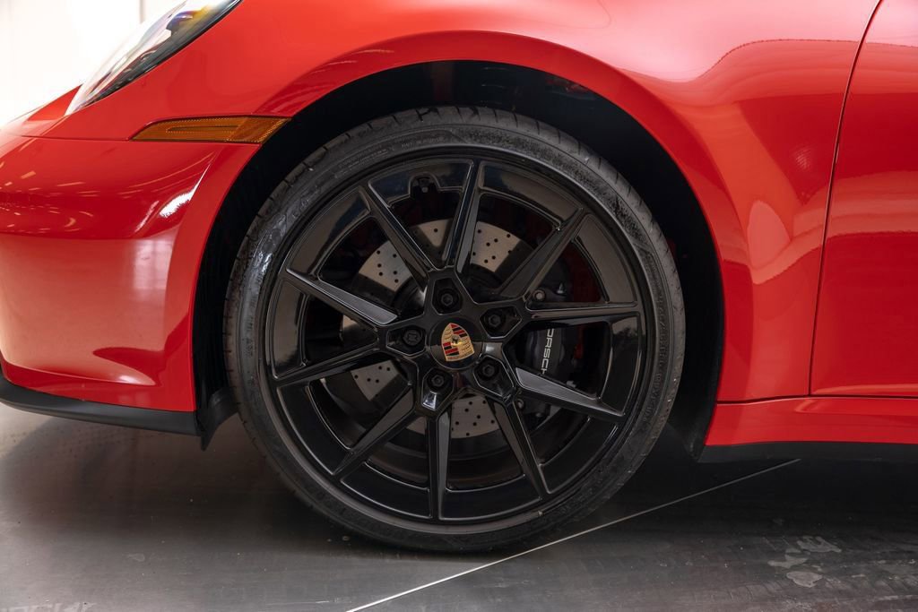 Used 2025 Porsche 911 Carrera T RWD image 51