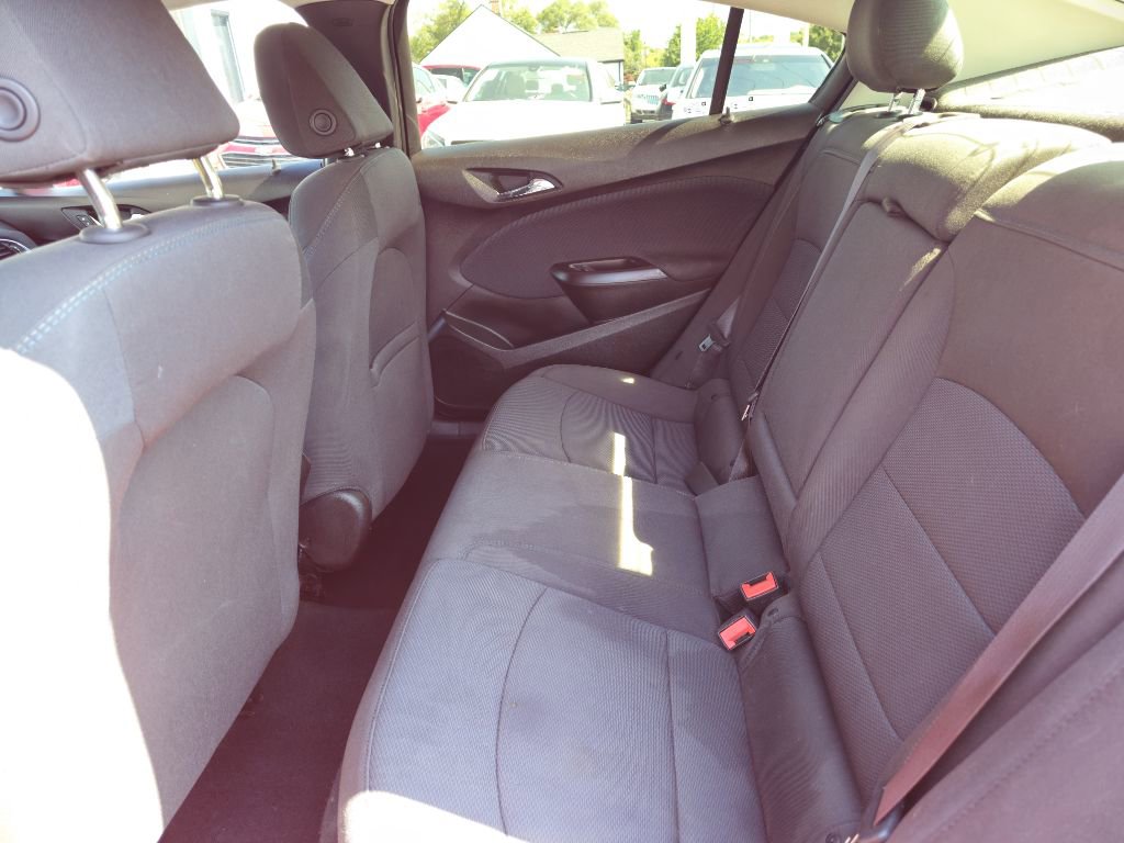 Used 2017 Chevrolet Cruze LT image 54