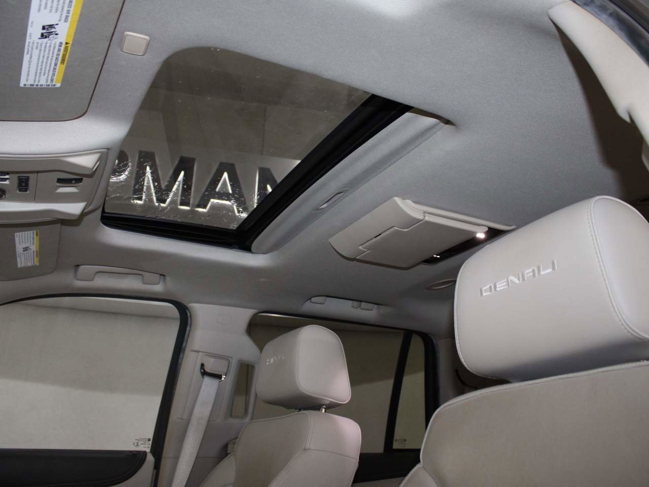 Used 2019 GMC Yukon Denali w/ Denali Ultimate Package image 11