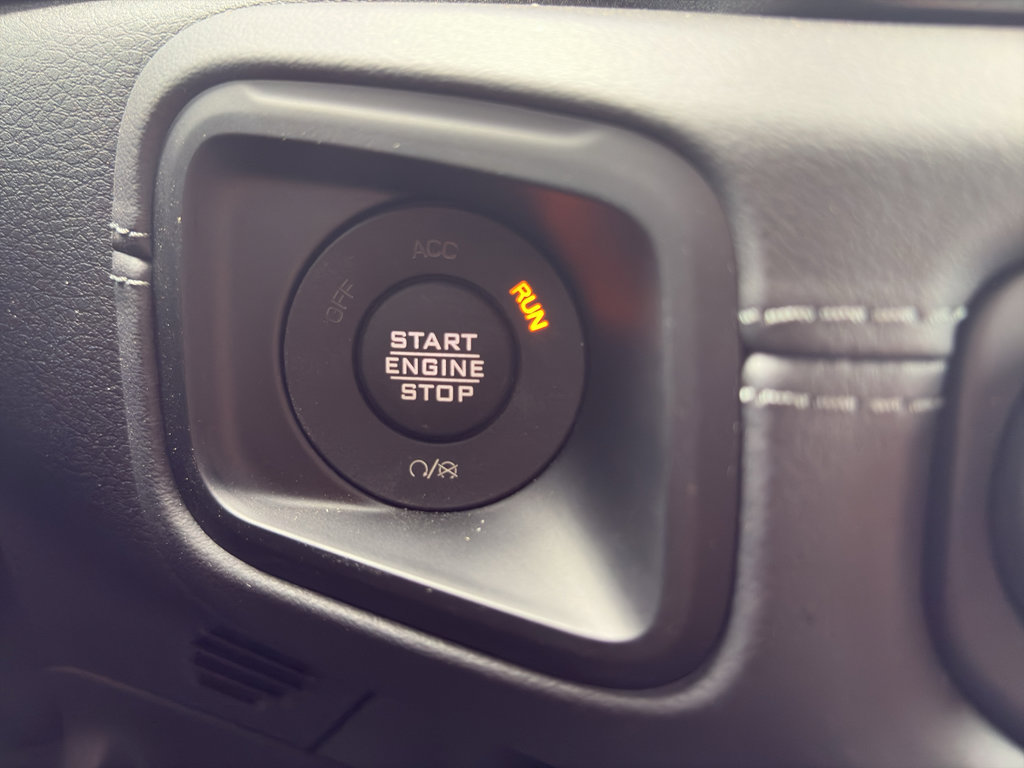 Used 2025 Jeep Gladiator Rubicon w/ Convenience Group image 23