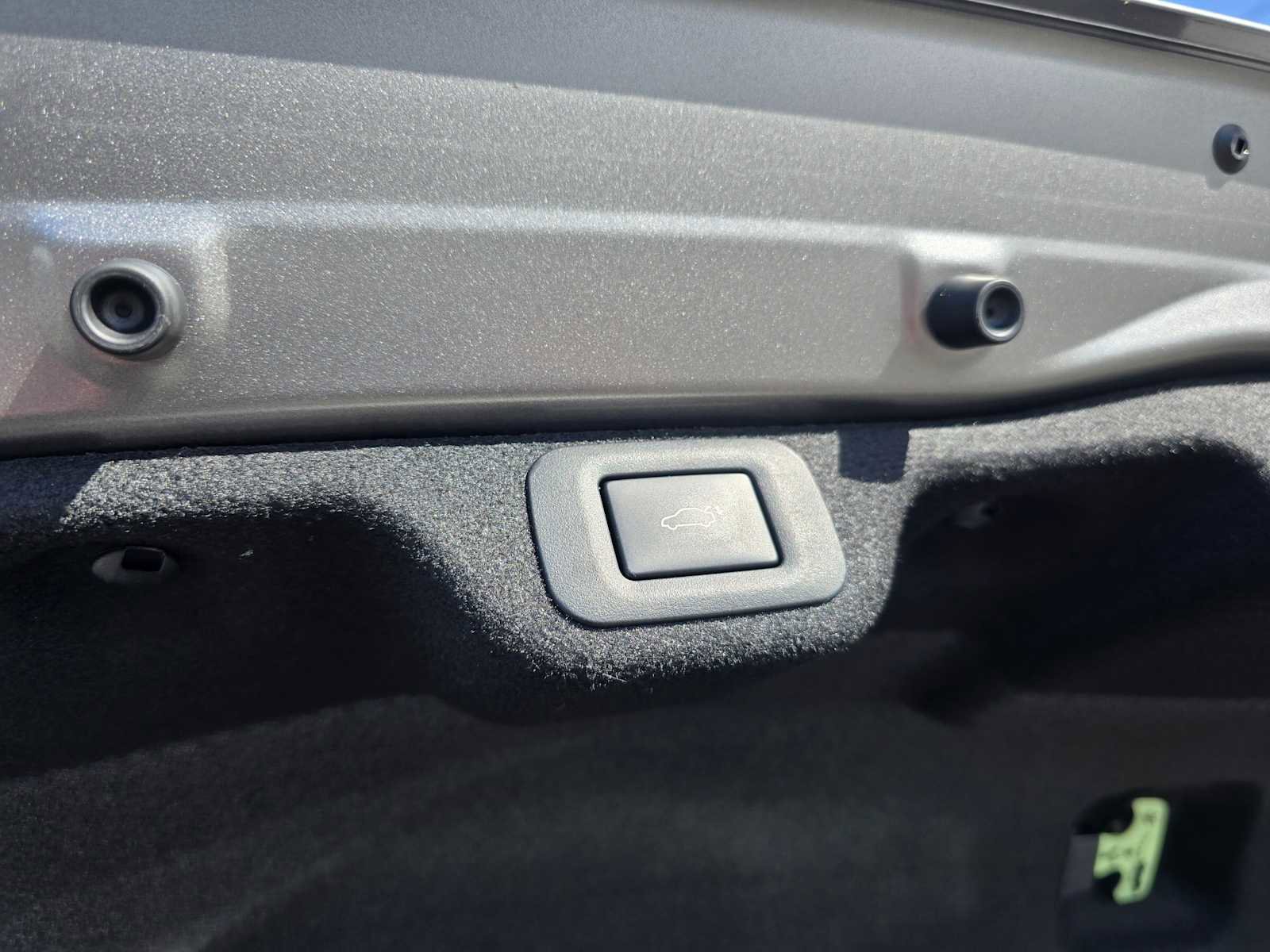 New 2025 Toyota Crown Platinum image 17