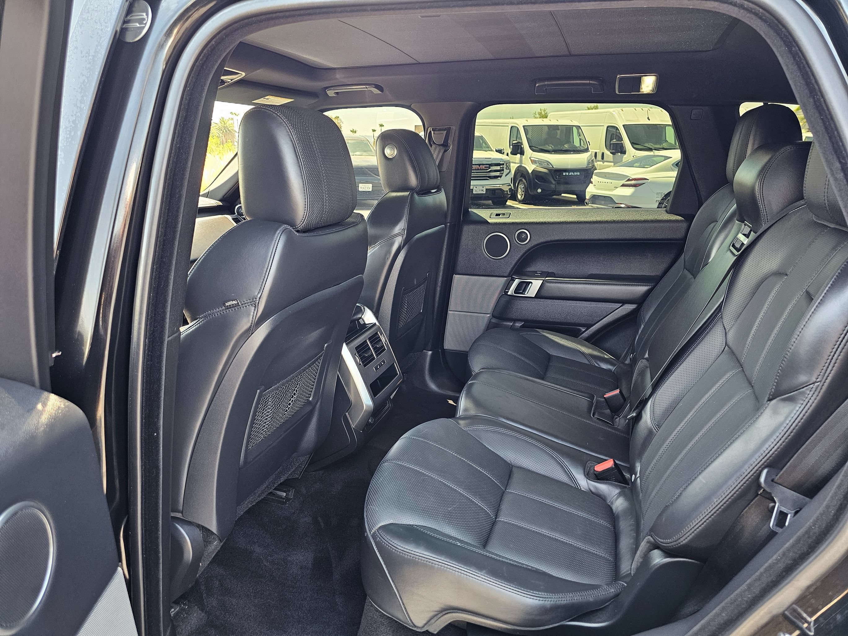 Used 2017 Land Rover Range Rover Sport HSE AWD/4WD image 19