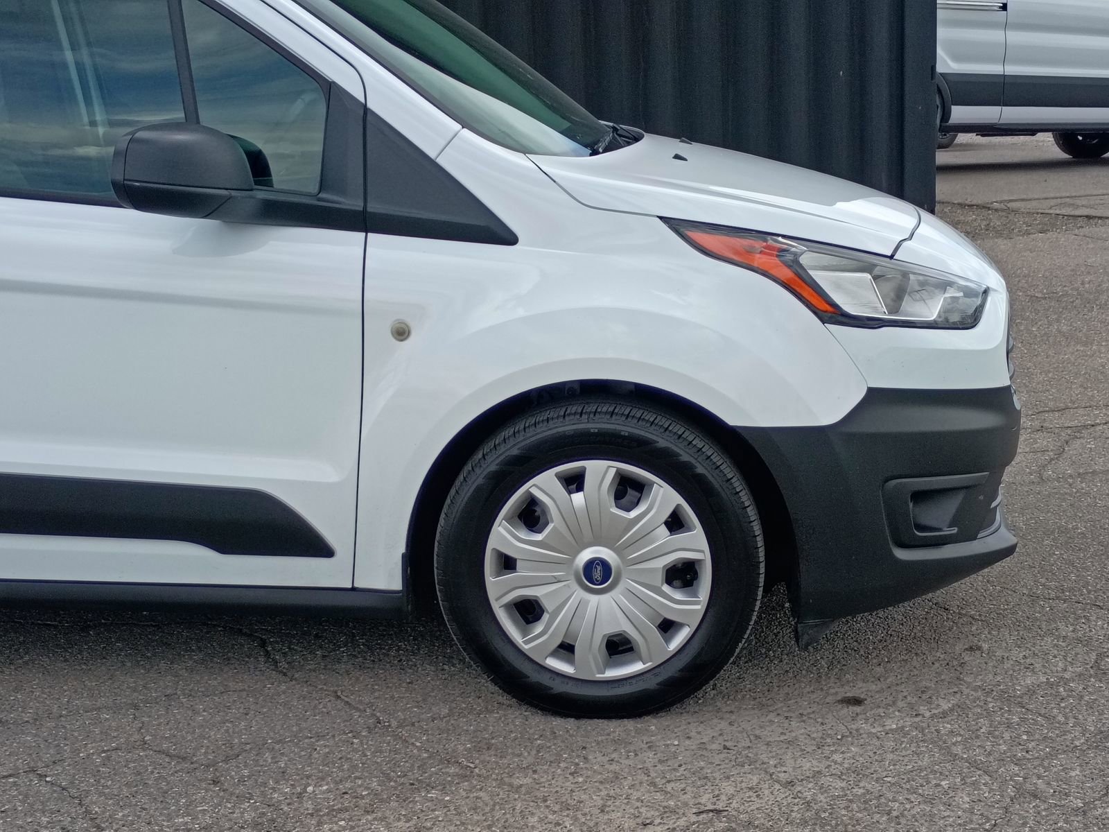 Used 2022 Ford Transit Connect XL FWD image 4