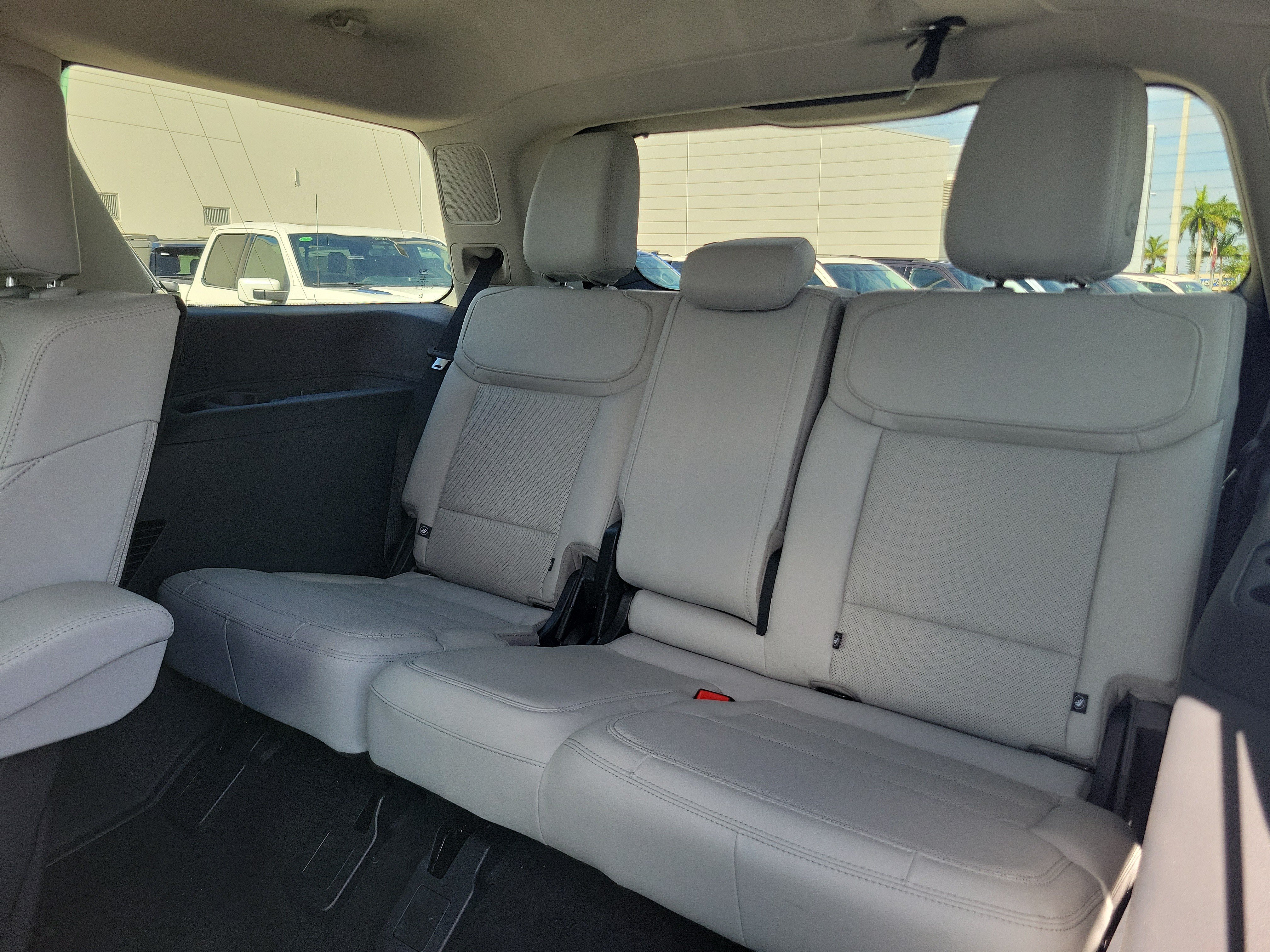 New 2027 Ford Expedition Platinum w/ Driver's Package RWD image 9