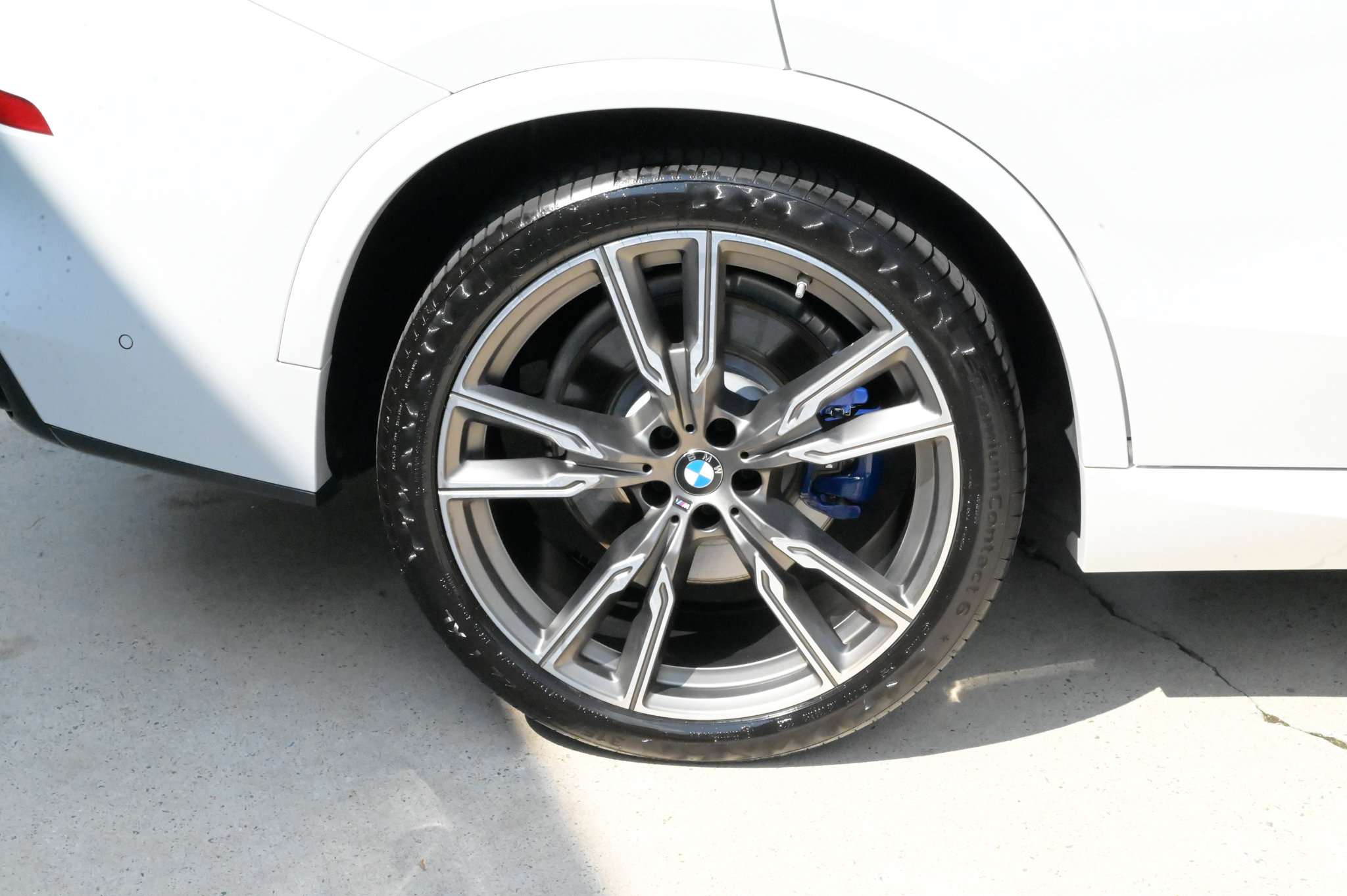 Used 2022 BMW X5 M50i w/ Executive Package AWD/4WD image 11