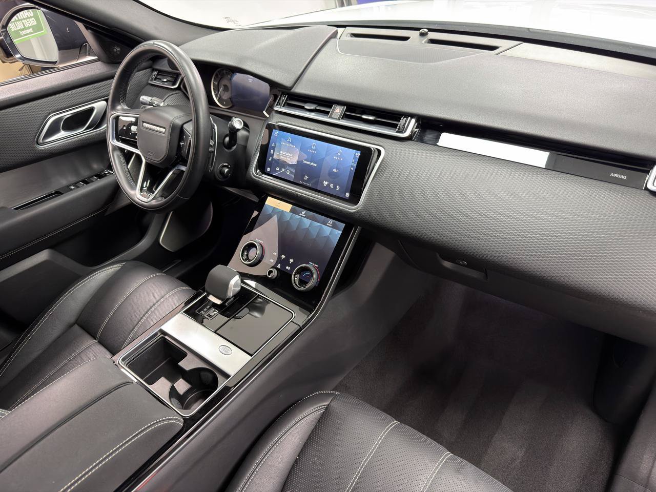 Used 2022 Land Rover Range Rover Velar R-Dynamic S AWD/4WD image 25