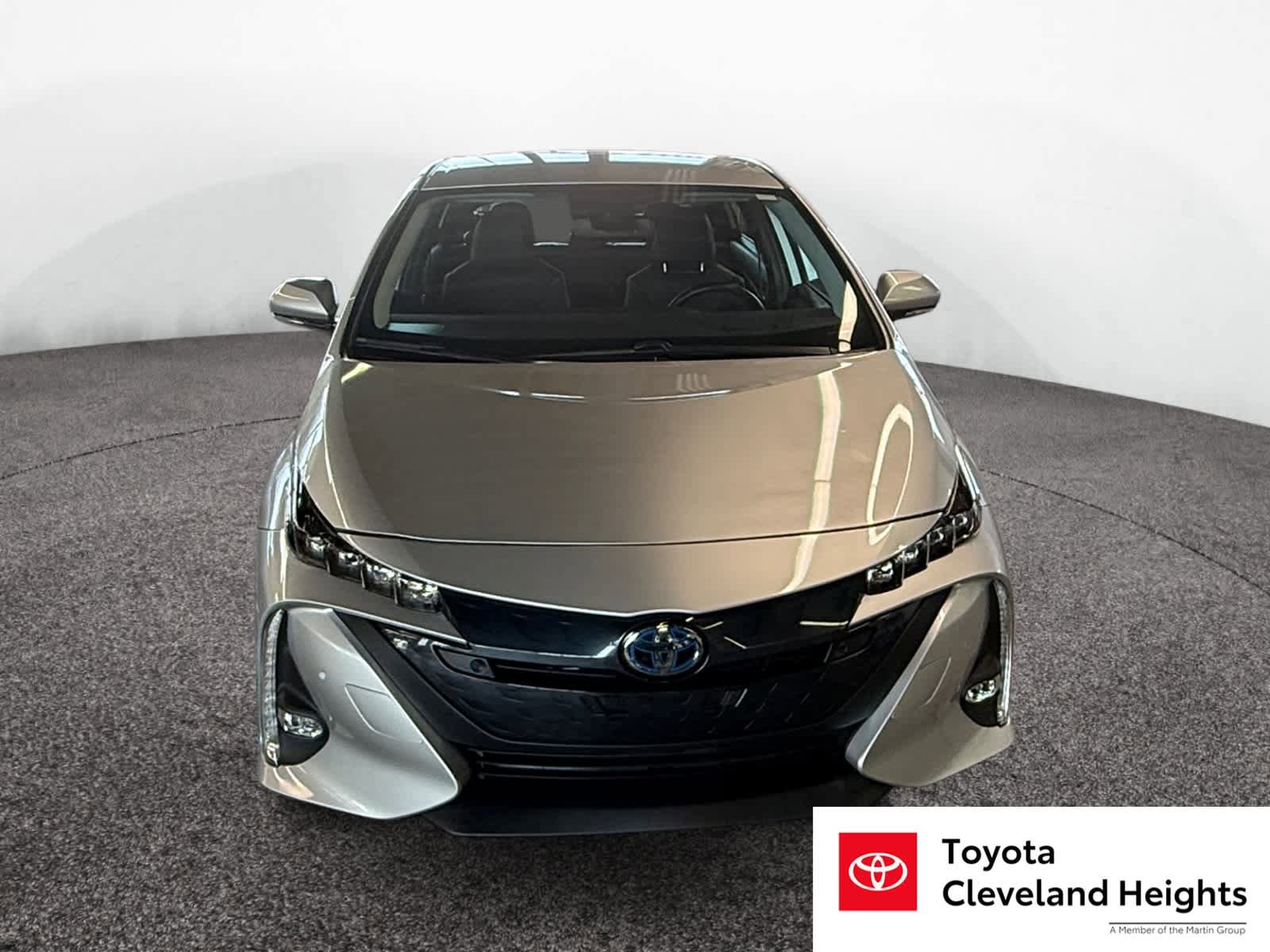 Used 2020 Toyota Prius Prime Limited FWD image 2
