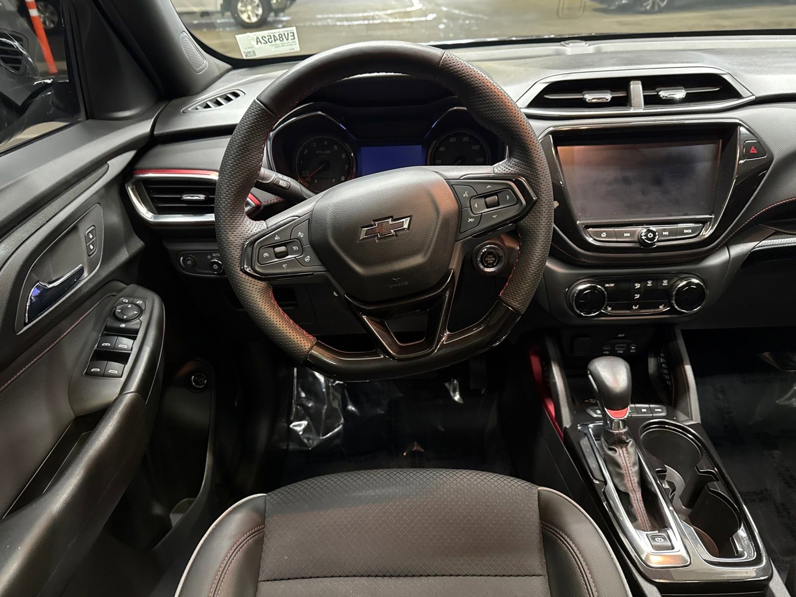 Used 2022 Chevrolet TrailBlazer RS w/ Sun and Liftgate Package image 16