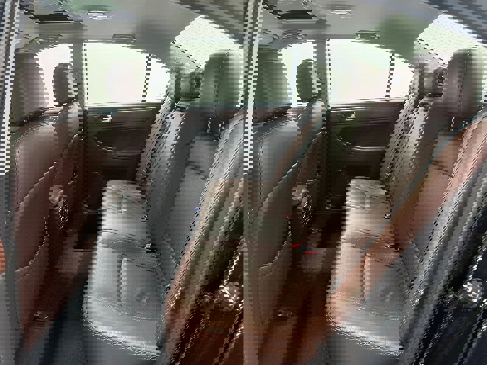 Used 2012 Hyundai Genesis 4.6 image 16