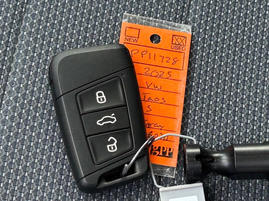 Certified 2025 Volkswagen Taos S FWD image 50