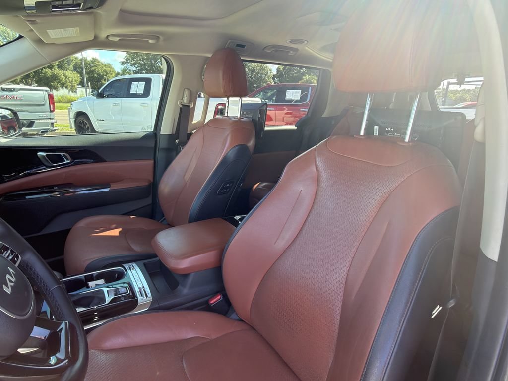 Used 2022 Kia Carnival SX Prestige FWD image 24