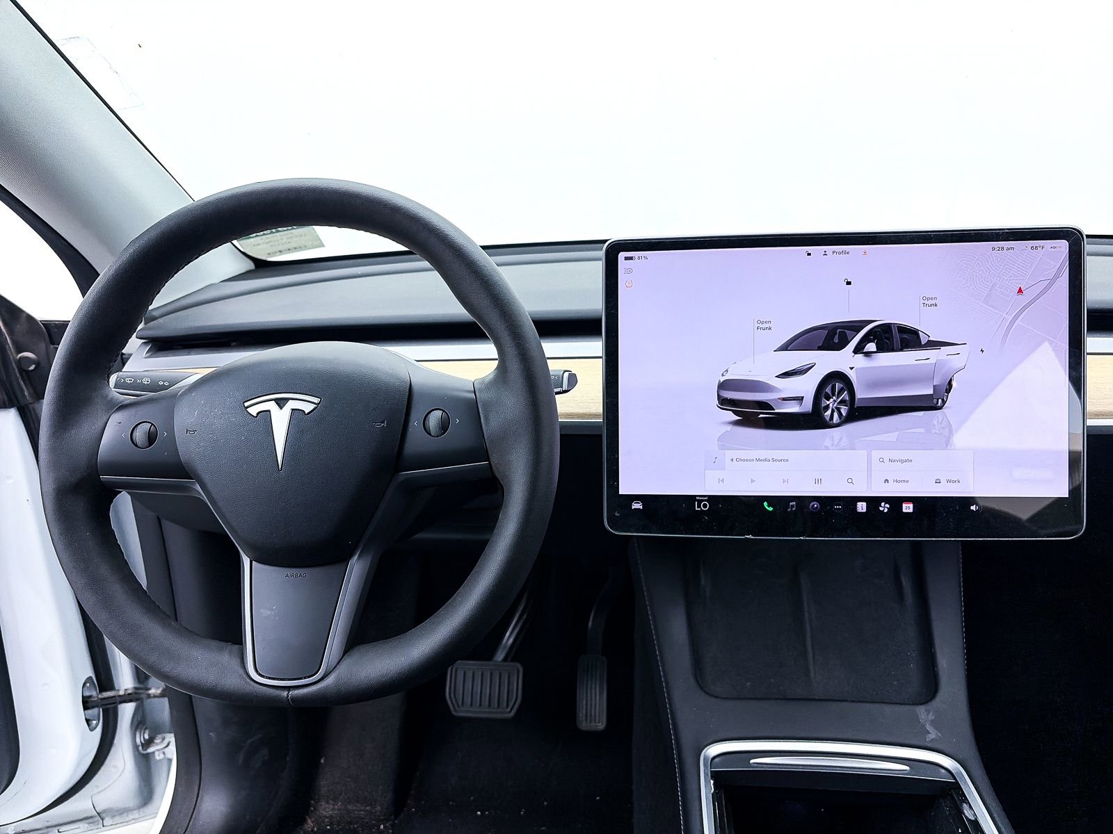 Used 2022 Tesla Model Y Long Range image 3