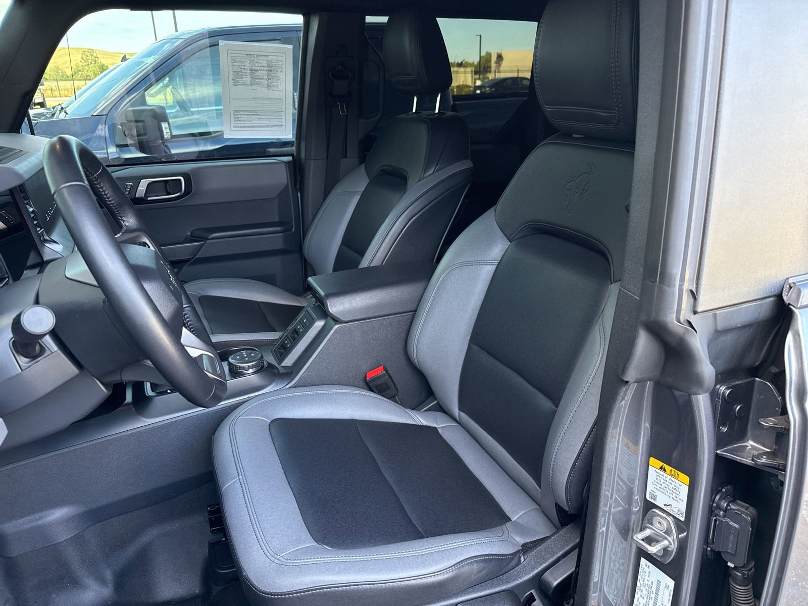 Used 2024 Ford Bronco Black Diamond image 9