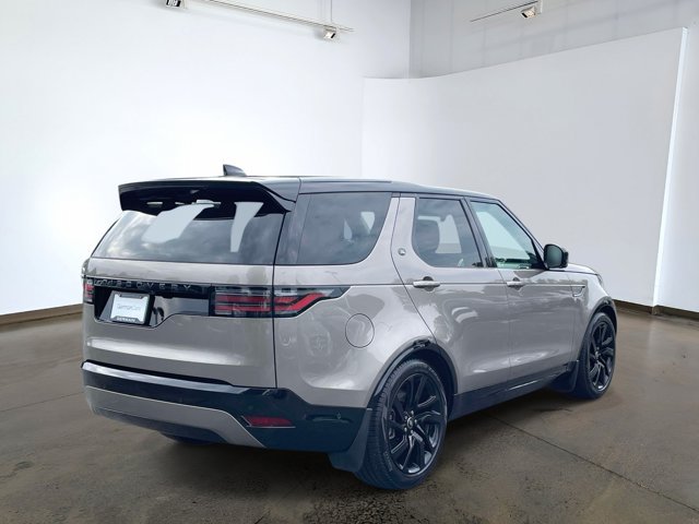 Used 2025 Land Rover Discovery Dynamic SE AWD/4WD image 4