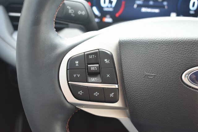 Used 2025 Ford Explorer Active w/ Active Comfort Package image 19