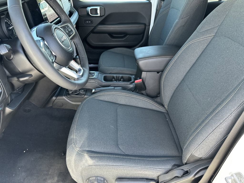 Certified 2025 Jeep Wrangler Unlimited Sahara image 14