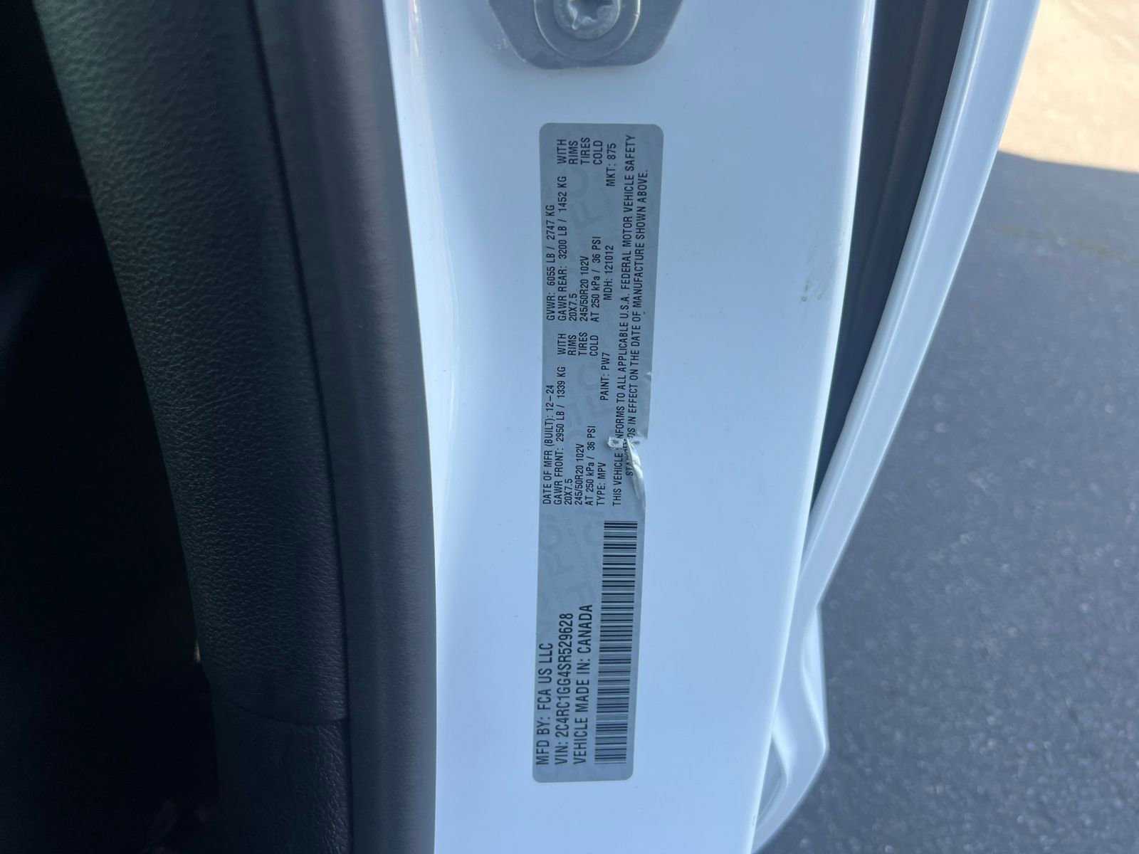 Used 2025 Chrysler Pacifica Limited image 27