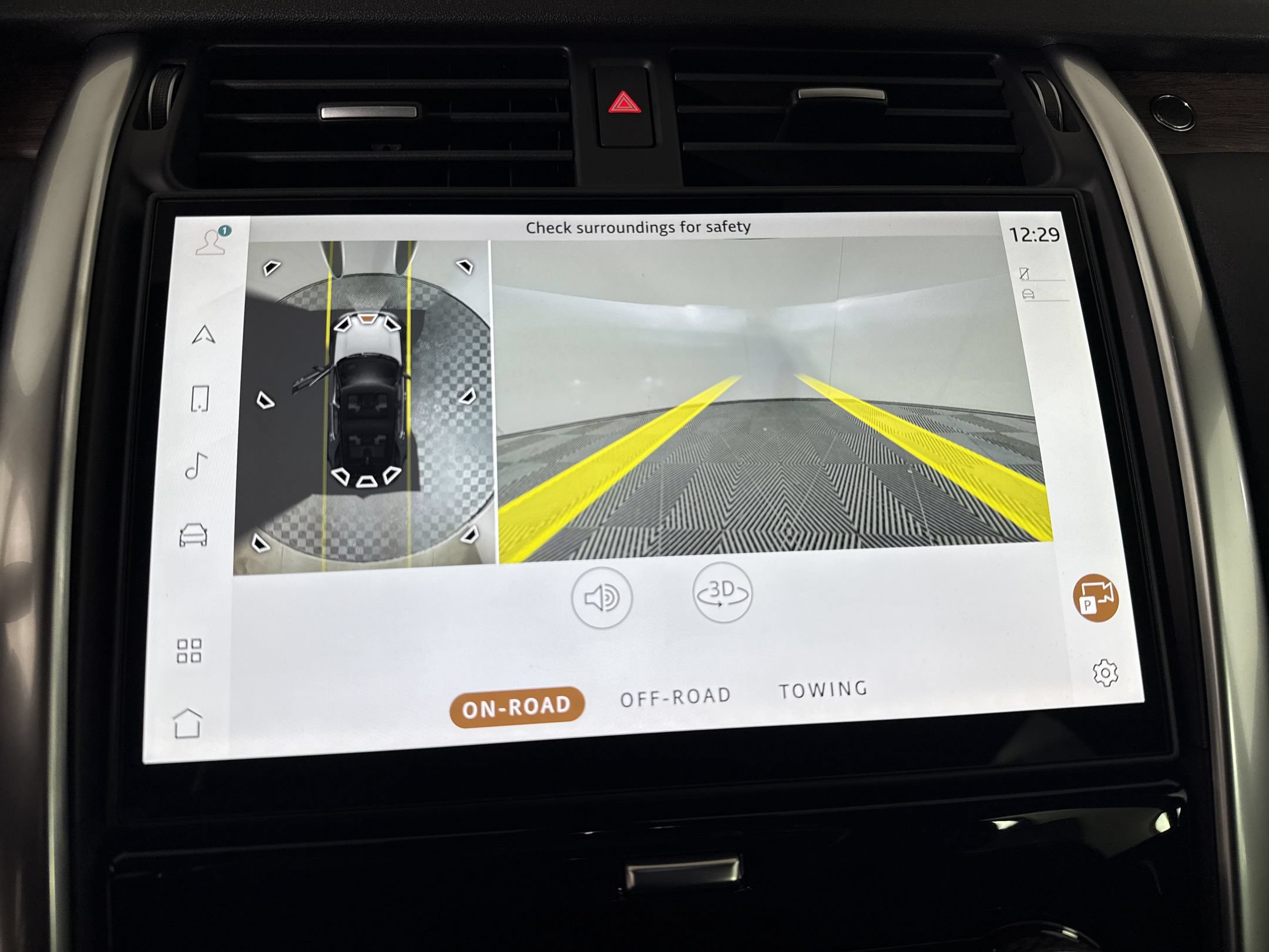 New 2026 Land Rover Discovery S AWD/4WD image 19