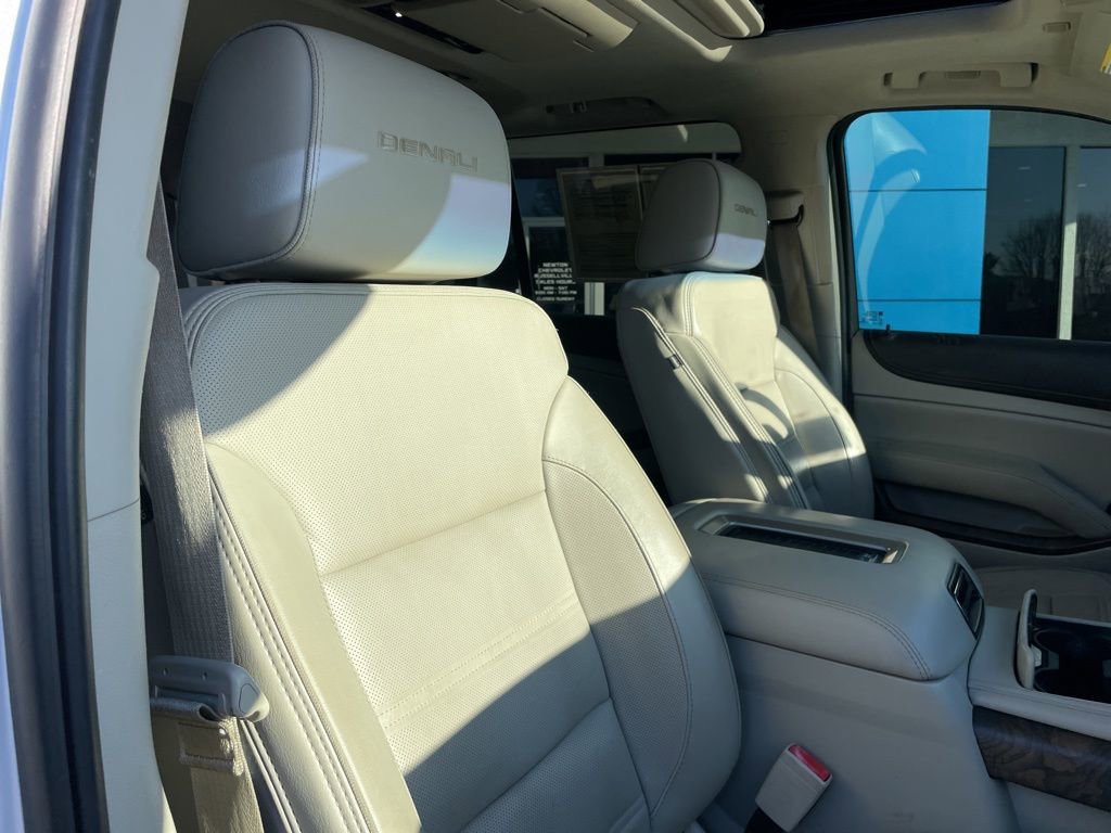 Used 2018 GMC Yukon Denali w/ Denali Ultimate Package image 29