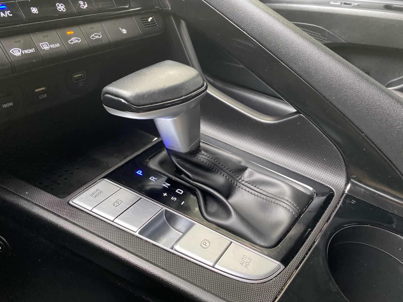Used 2022 Hyundai Elantra SEL w/ Convenience + Premium Package image 18