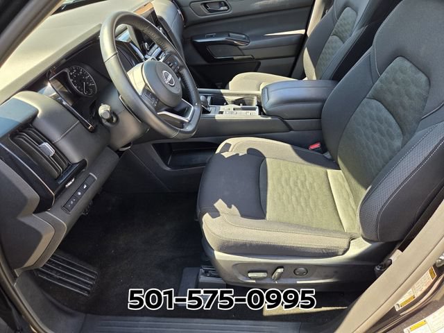 Used 2025 Nissan Pathfinder SV FWD image 10