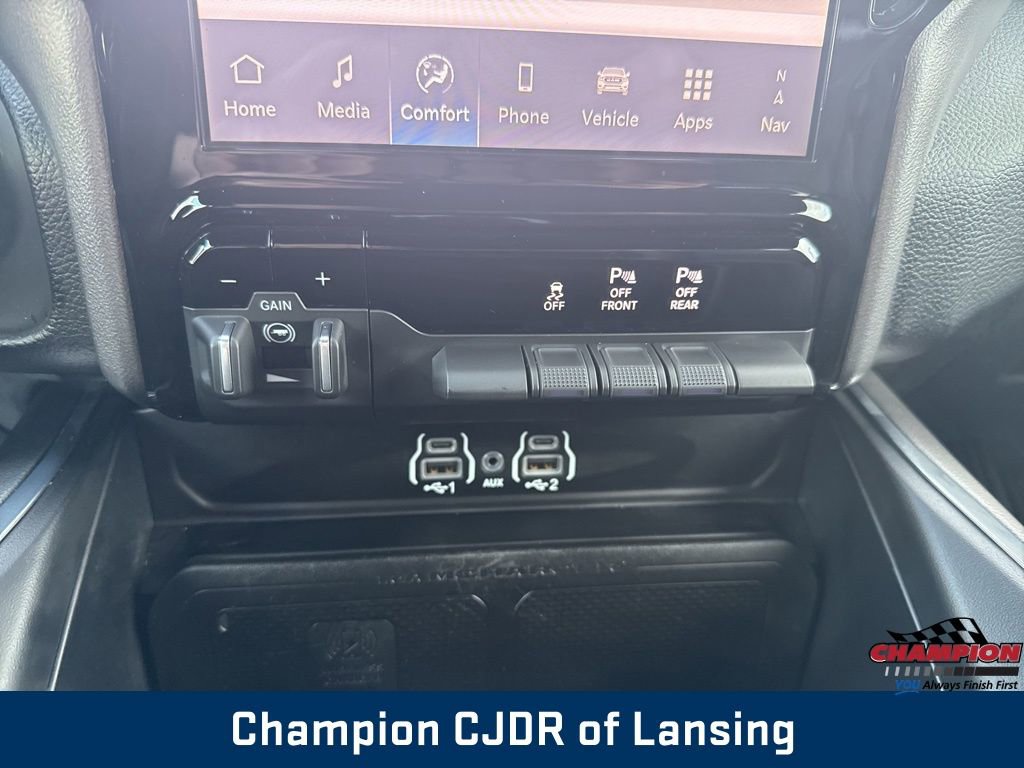 Used 2025 RAM 1500 Laramie w/ Sport Appearance Package image 22