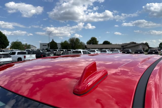 Used 2021 GMC Sierra 1500 AT4 w/ AT4 Preferred Package AWD/4WD image 11