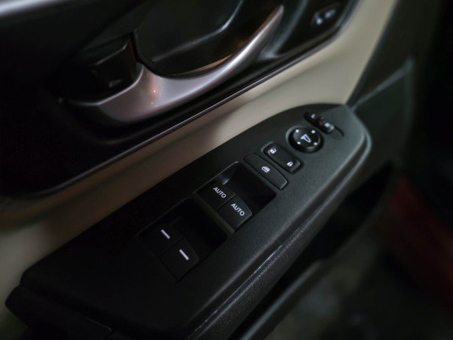 Used 2017 Honda CR-V Touring image 29