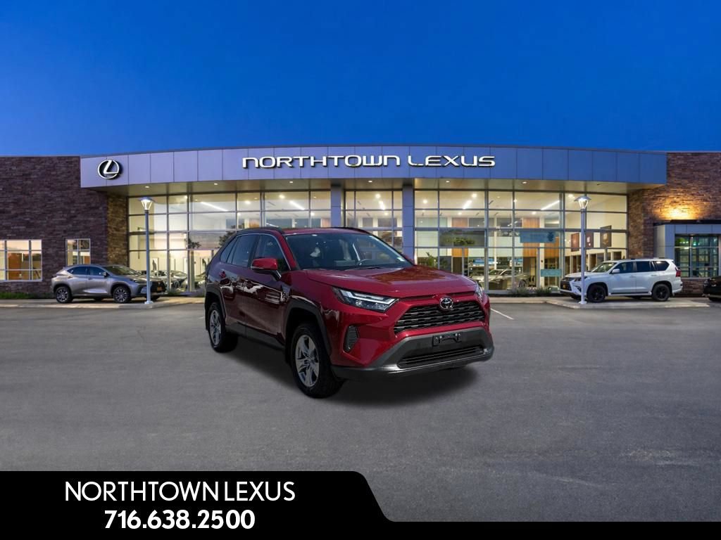 Used 2025 Toyota RAV4 XLE w/ Convenience Package AWD/4WD image 4