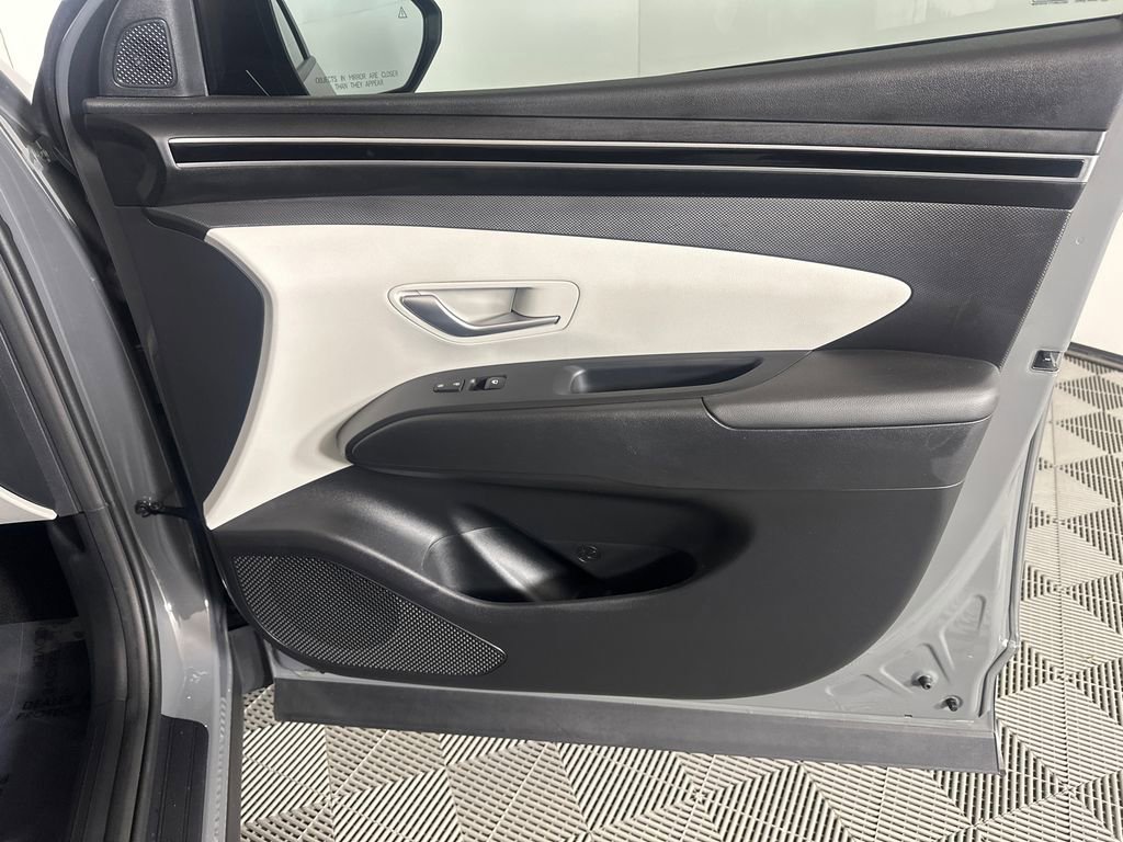 Used 2024 Hyundai Tucson SE image 14