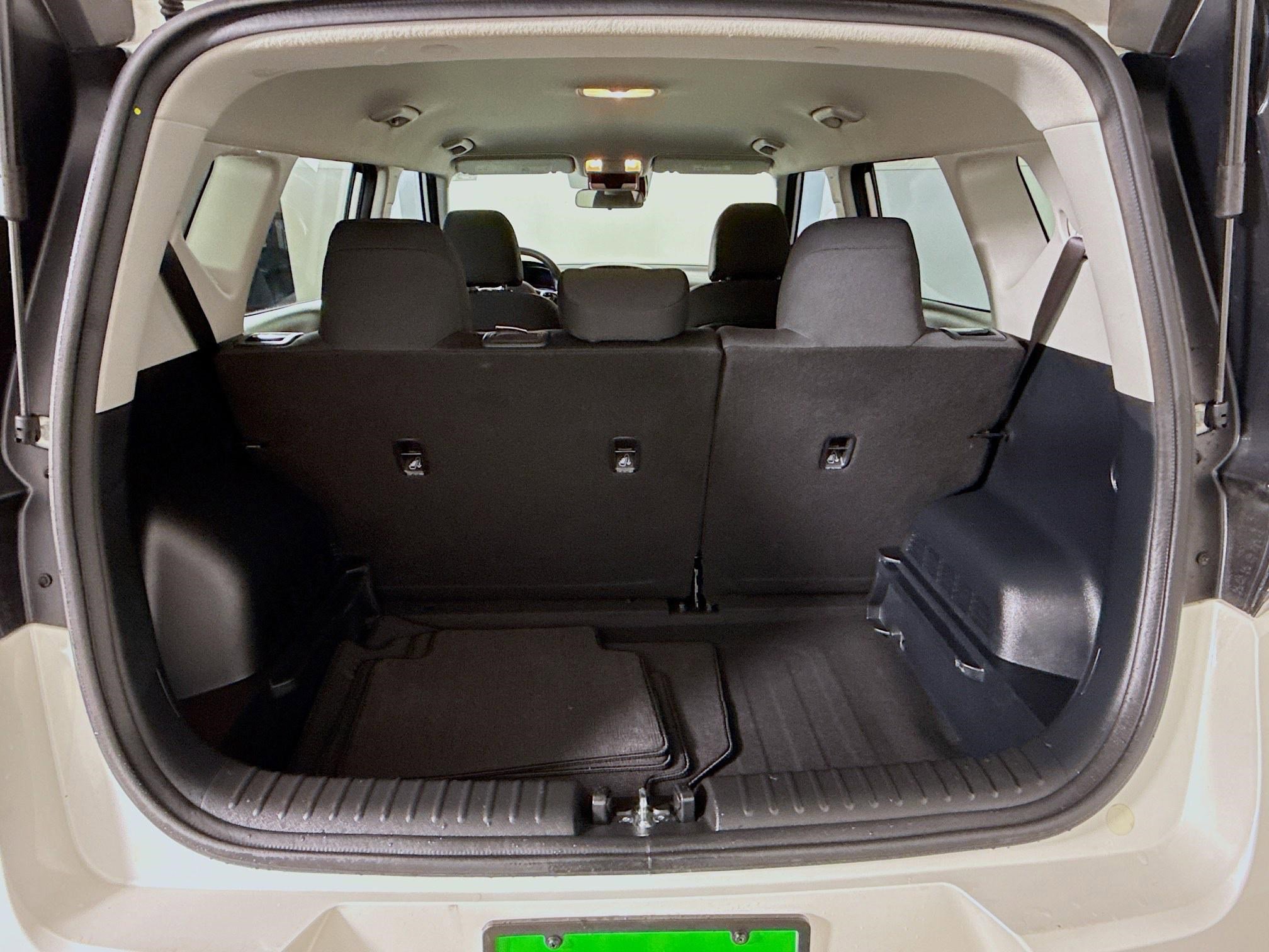 Used 2025 Kia Soul LX w/ LX Technology Package FWD image 34
