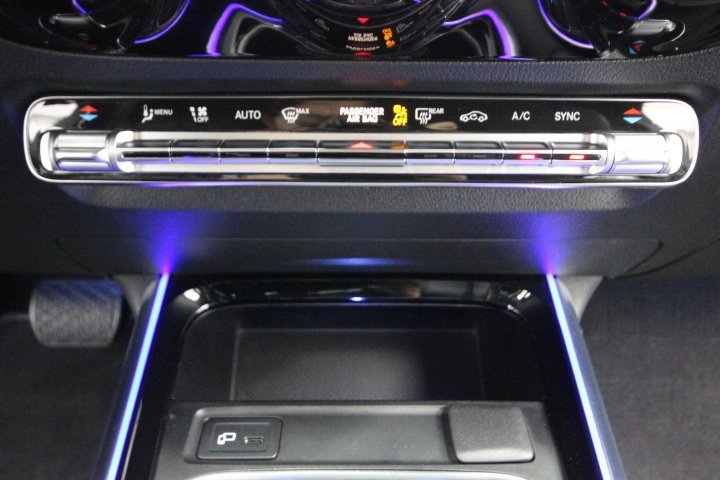 Used 2022 Mercedes-Benz GLA 250 4MATIC image 29