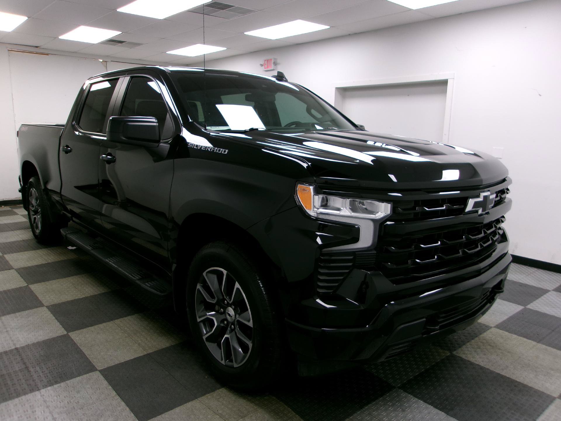 Used 2024 Chevrolet Silverado 1500 RST w/ Convenience Package II AWD/4WD image 15