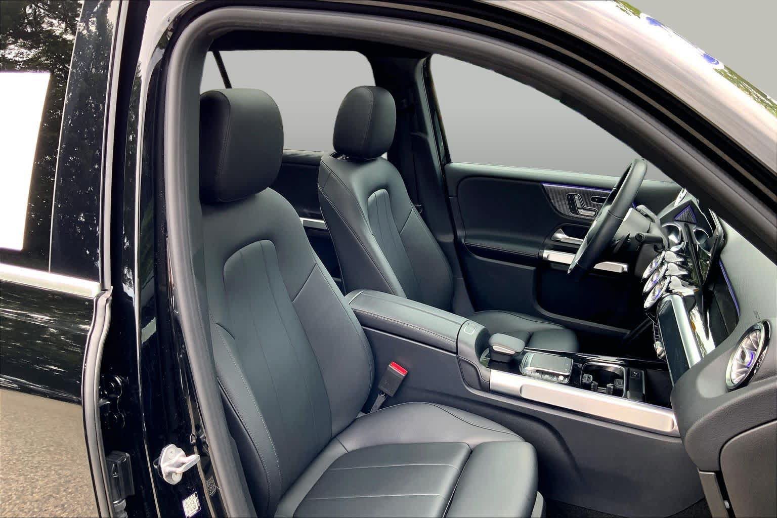 Certified 2021 Mercedes-Benz GLB 250 4MATIC image 8
