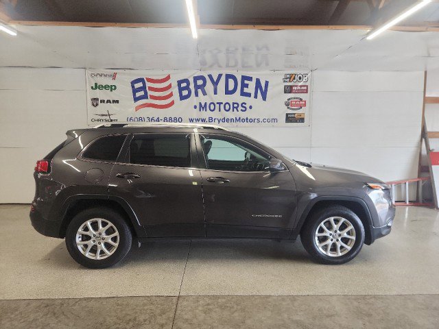 Used 2018 Jeep Cherokee Latitude Plus w/ Comfort/Convenience Group image 1