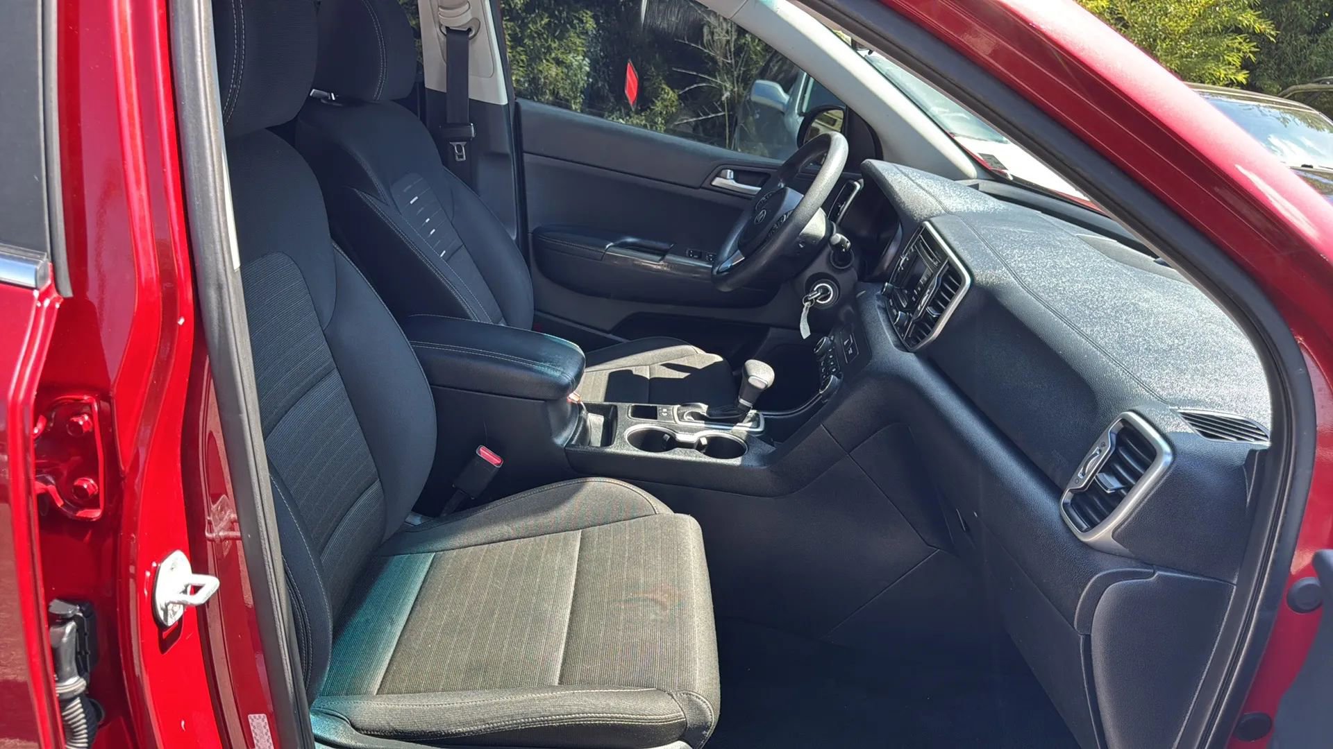 Used 2018 Kia Sportage LX image 12
