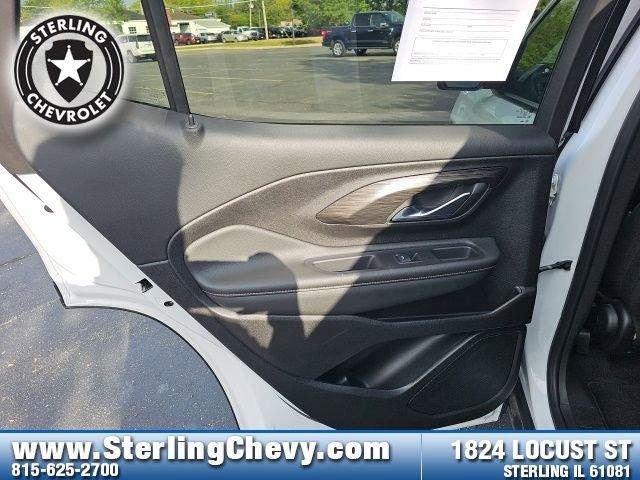 Used 2024 GMC Terrain SLE image 23
