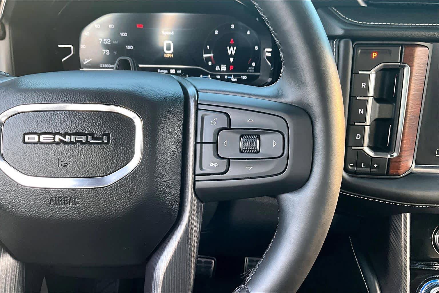 Used 2023 GMC Yukon XL Denali Ultimate image 25