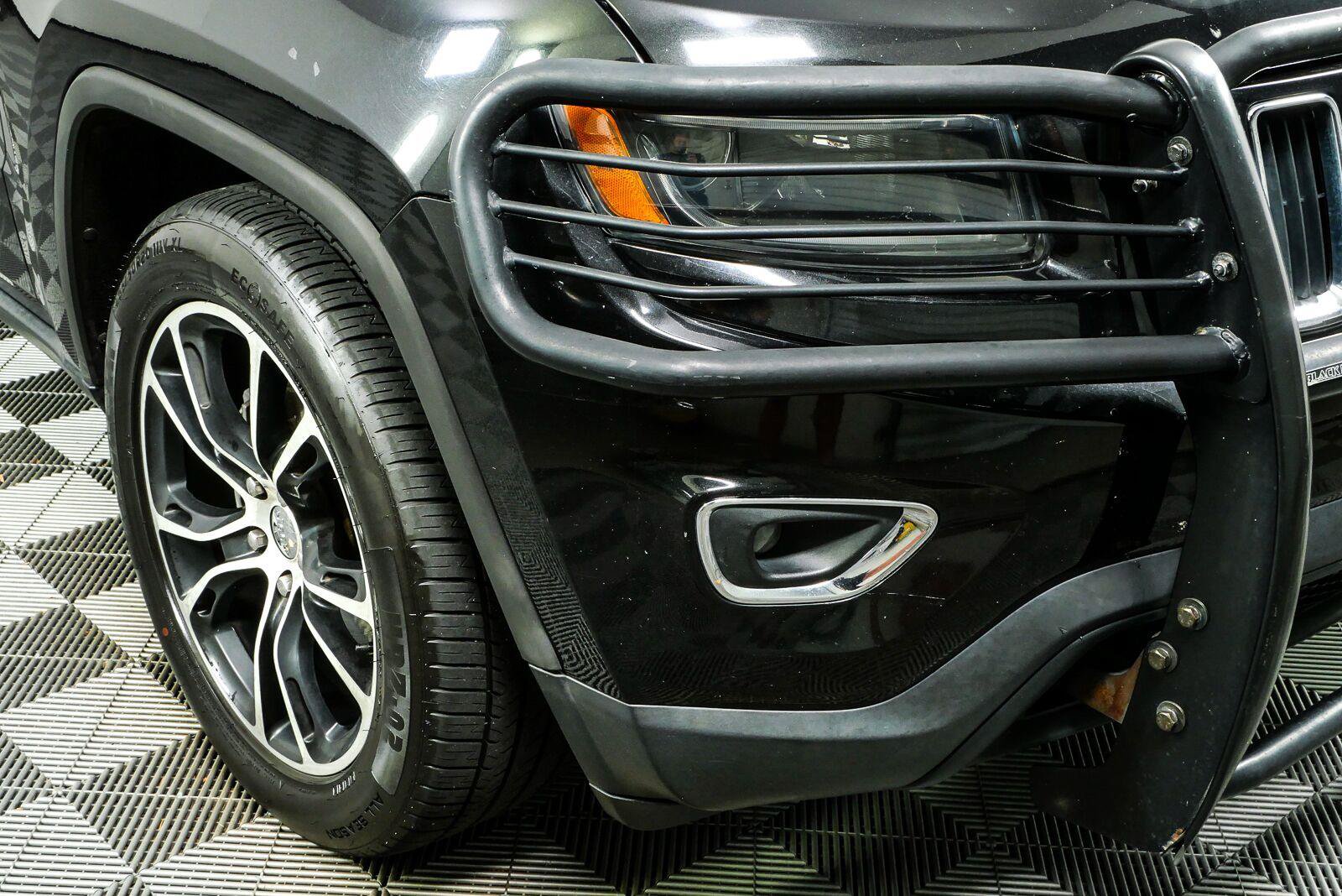 Used 2015 Jeep Grand Cherokee Laredo w/ Quick Order Package 23E RWD image 33