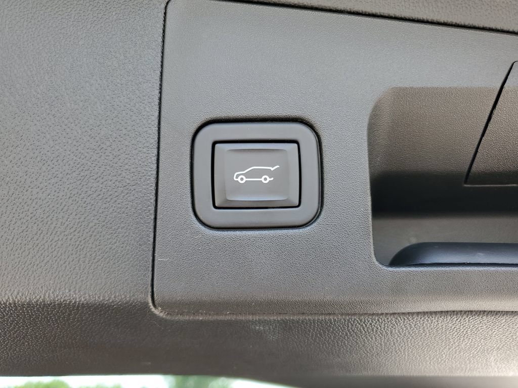 Certified 2024 Cadillac XT5 Premium Luxury w/ LPO, Floor Liner Package AWD/4WD image 29