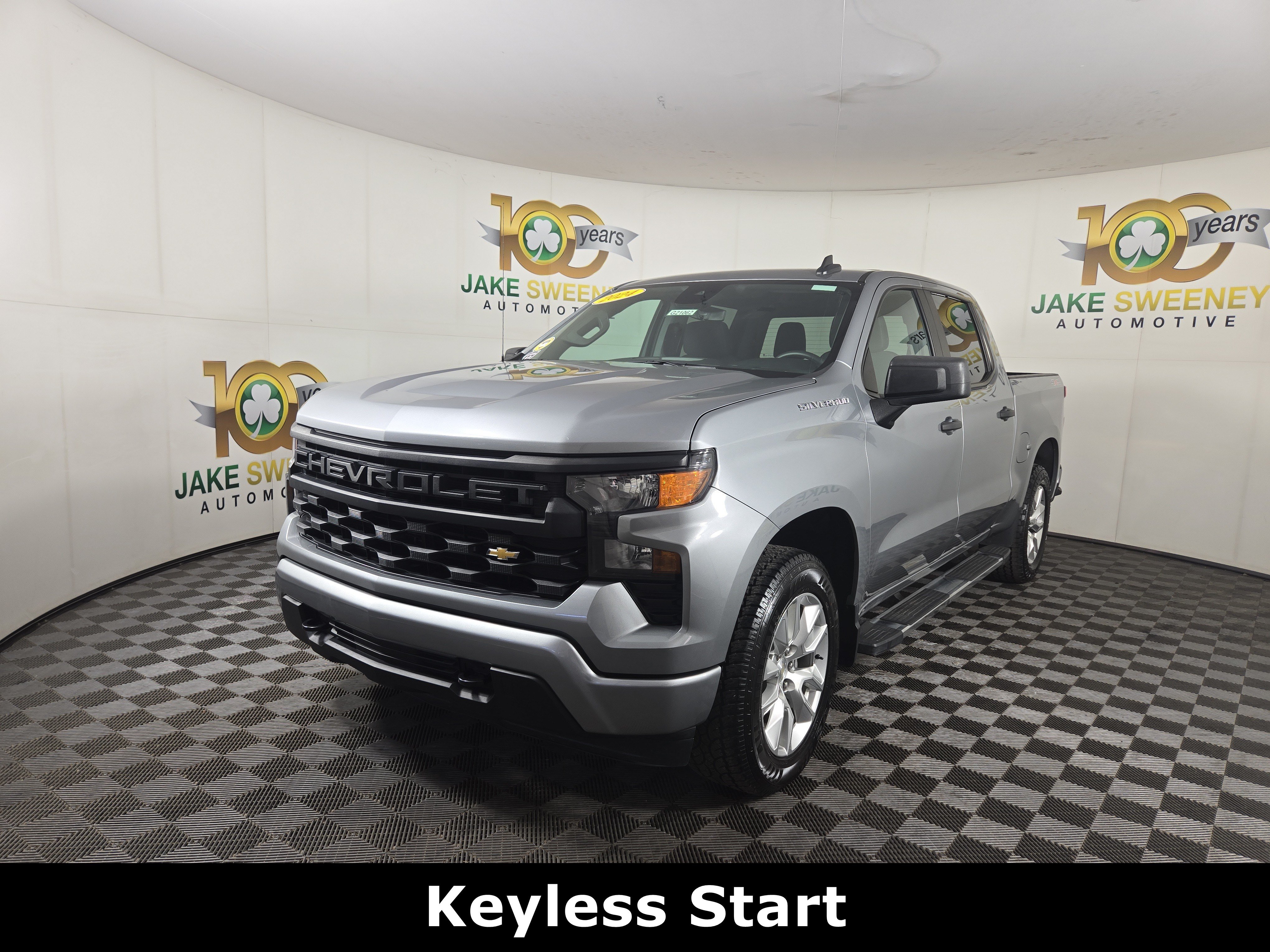Certified 2024 Chevrolet Silverado 1500 Custom AWD/4WD image 3